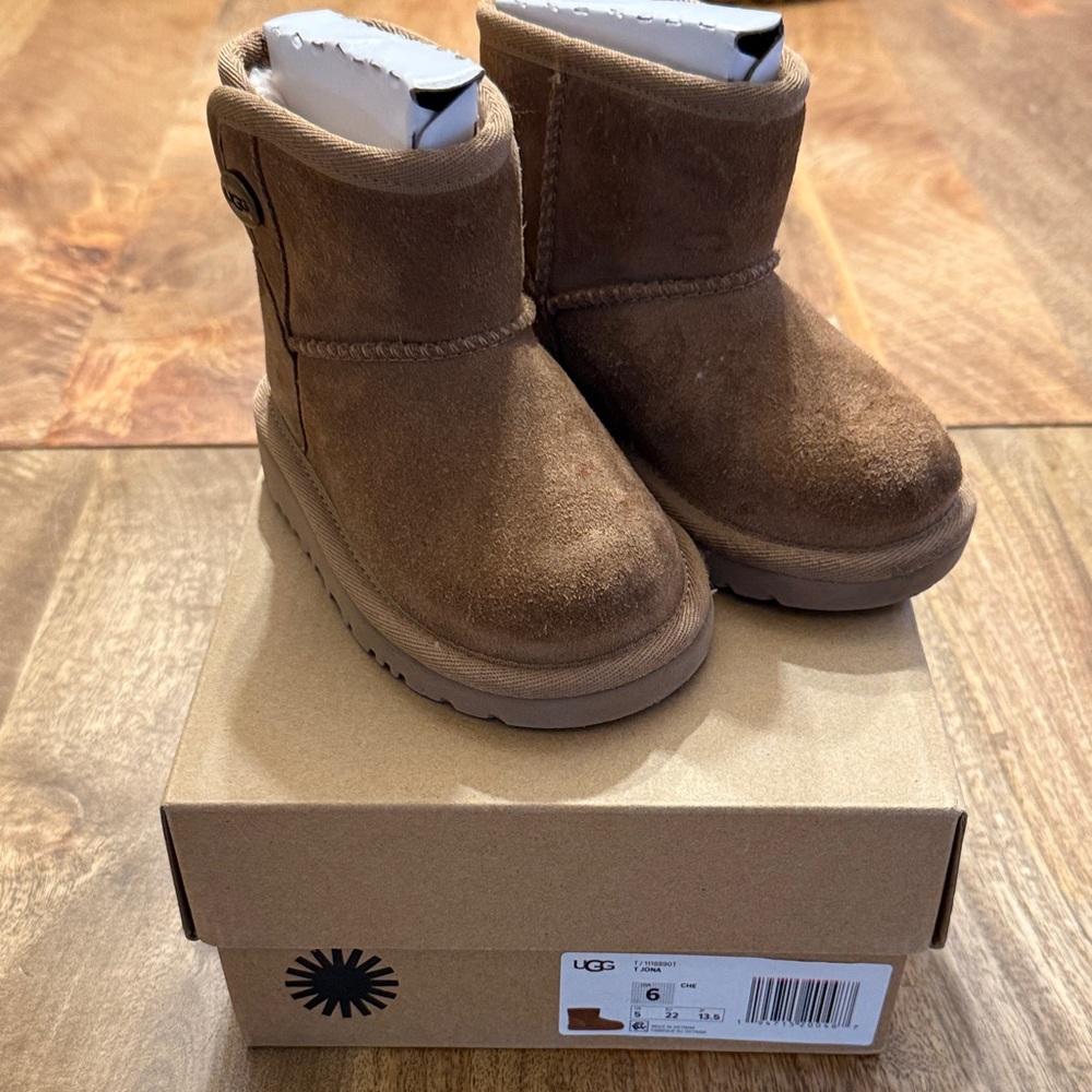 UGG Jonas Kids Chestnut Suede Boots